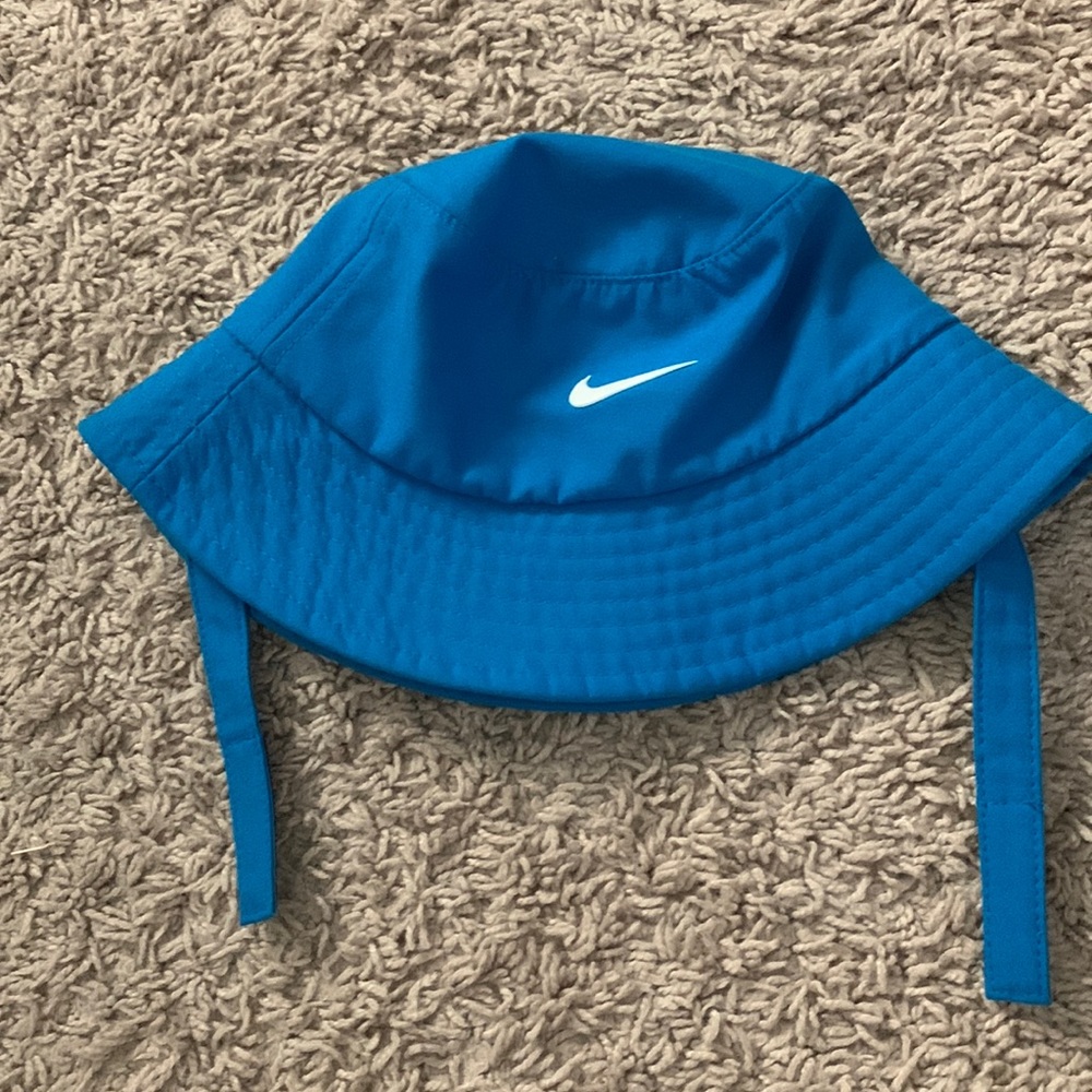 Nike infant Sun hat